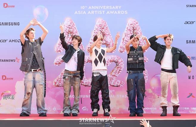 그룹 코르티스가 6일 대만 가오슝 내셔널 스타디움에서 진행된 스타뉴스 주최 '10주년 아시아 아티스트 어워즈 2025(10th Anniversary Asia Artist Awards 2025, '10주년 AAA 2025') 레드카펫 행사에 참석해 포즈를 취하고 있다. 12월 6일~7일 양일에 걸쳐 가오슝 내셔널 스타디움에서 펼쳐지는 '10주년 아시아 아티스트 어워즈 2025(10th Anniversary Asia Artist Awards 2025, '10주년 AAA 2025')'와 페스타 'ACON 2025'는 MTN(머니투데이방송)과 위버스(Weverse)를 통해 각각 TV와 온라인 스트리밍으로 생중계 된다. /2025.12.06 /사진=이동훈 photoguy@