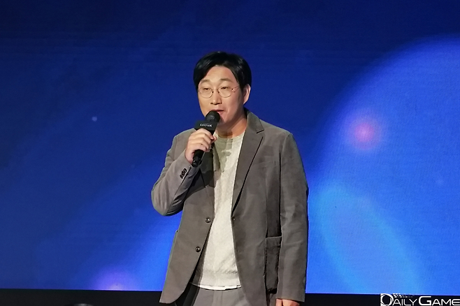 "2026년은 새로운 모험과 변화의 바람이 불어오는 해가 될 것"이라 강조한 전재학 디렉터.