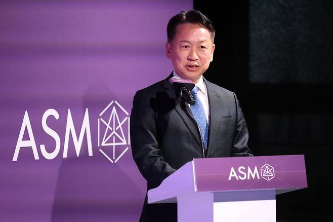 고영인 경기도 경제부지사가 8일 에이에스엠 혁신제조센터 준공식에 참석해 인사말을 하고 있다. 경기도 제공