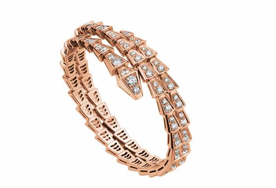 다이아몬드가 세팅된 불가리 세르펜티 브레이슬릿. 사진 불가리