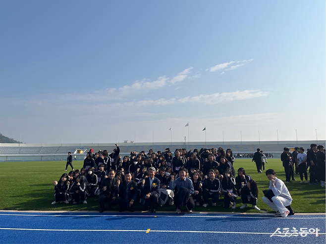 ‘서봉기마라톤대회’에 참가한 문경여고 1학년 학생들. 사진|서윤아 학생기자