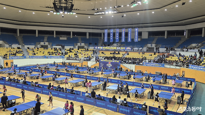 제18회 전국학교스포츠클럽축전 탁구대회가 열린 익산체육관. 사진|배자람 학생기자