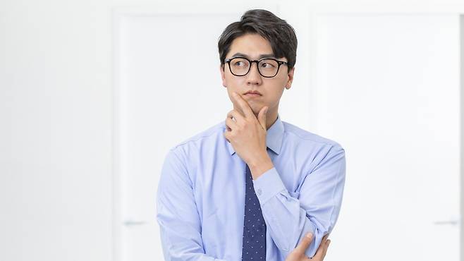 많은 남성들이 포경·정관·발기부전수술 등 남성수술과 관련된 궁금증을 가지고 있다 | 출처: 클립아트코리아