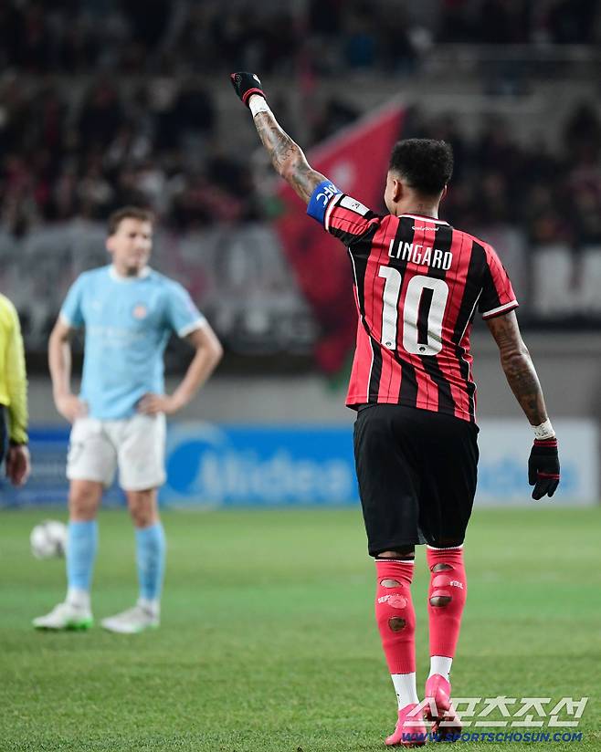 10일 오후 서울월드컵경기장에서 아시아챔피언스리그 엘리트(ACLE) 리그 6차전 FC서울과 멜버른시티FC의 경기가 열렸다. 전반전 선취골을 성공시킨 FC서울 린가드. 상암=송정헌 기자songs@sportschosun.com/2025.12.10/