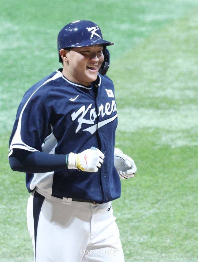 이재원이 지난달 9일 서울 고척스카이돔에서 열린 체코와 평가전에서 홈런을 때렸다. /사진=김진경 대기자