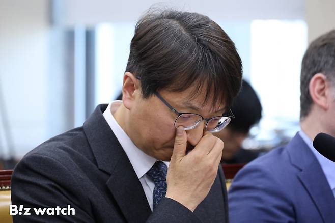 박대준 쿠팡 대표가 2일 국회에서 열린 과학기술정보방송통신위원회 전체회의에 참석해 질의 답하고 있다./사진=이명근 기자 qwe123@