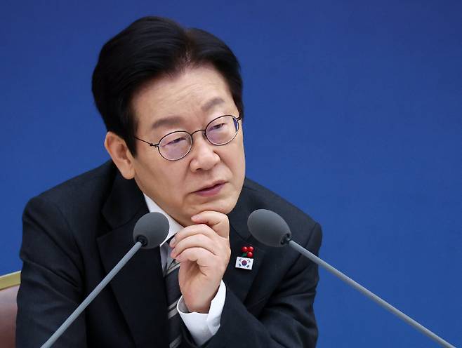 이재명 대통령이 12일 세종시 정부세종컨벤션센터에서 열린 과학기술정보통신부·개인정보보호위원회 업무보고에서 발언하고 있다. 연합뉴스