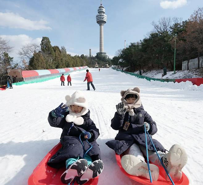 눈썰매장 '스노우월드'. 이월드 제공