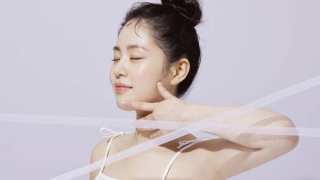 다이어트로도 해결되지 않는 이중턱, 지방과 근육의 복합적 문제일 수 있다|출처: 클립아트코리아