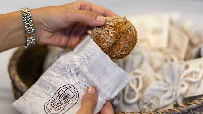 세상에서 가장 오래된 빵을 터키항공이 기내식으로 제공한다.
