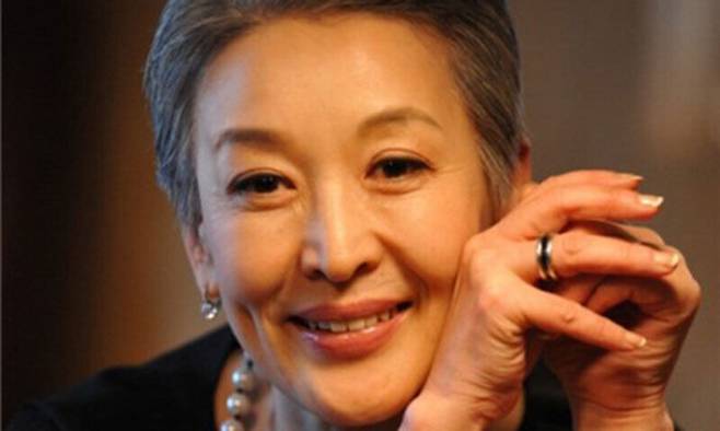 배우 윤석화. 한국연극배우협회 제공