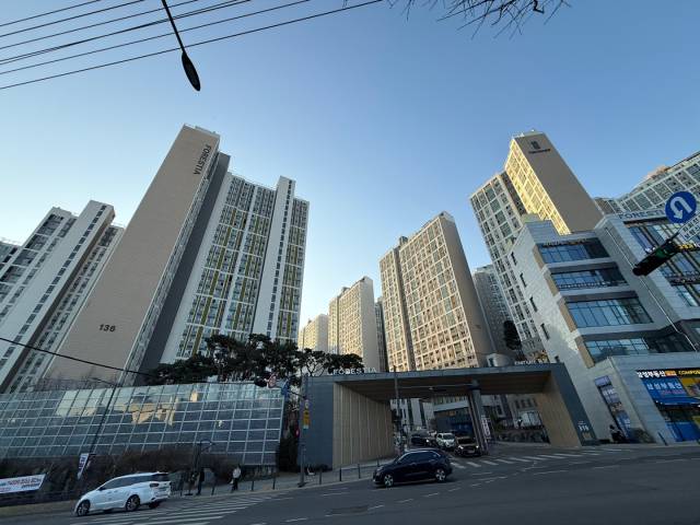 21일 경기 성남시 수정구 ‘산성역 포레스티아’ 단지 모습. 성남=천민아 기자