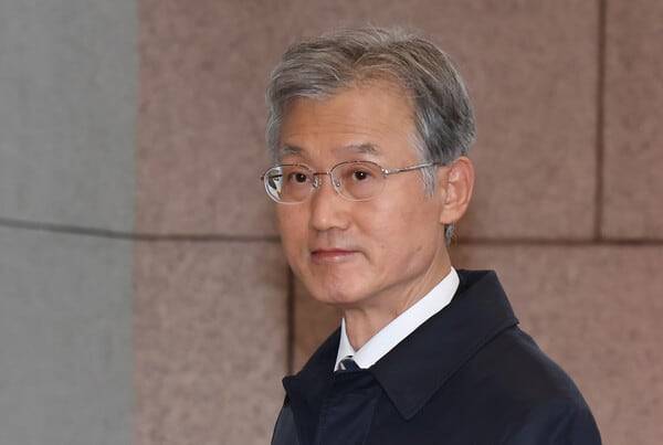 조희대 대법원장이 23일 오전 서울 서초구 대법원으로 출근하고 있다. /뉴스1