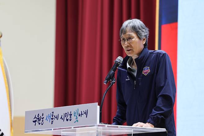 프로축구 K리그2 수원FC의 최순호(사진) 단장이 자진 사퇴했다.