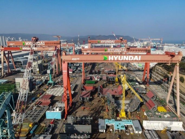 HD현대중공업 조선소 야드 전경. HD현대중공업