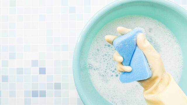 6개월마다 샤워기를 교체하고, 내부를 정기적으로 청소해야 비결핵항상균을 피할 수 있다. 사진은 기사의 특정 사실과 관련 없음. 클립아트코리아