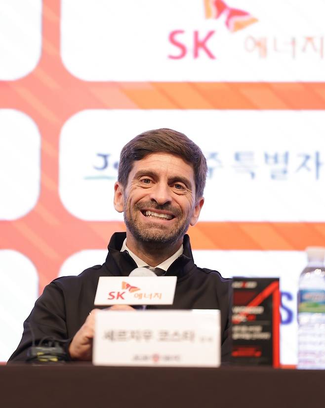 세르지우 코스타 감독. 사진 | 제주