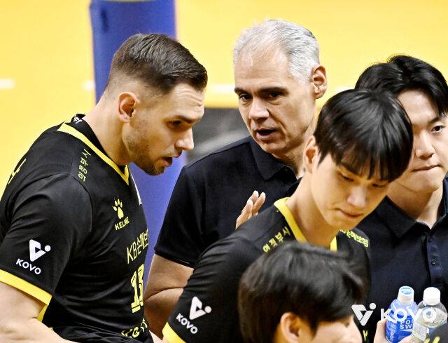 레오나르도 카르발류 전 감독./KOVO