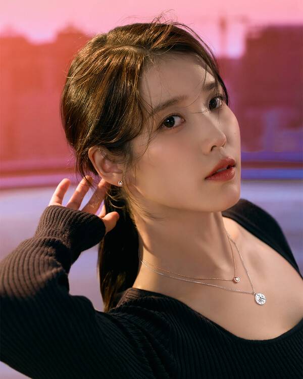 제이에스티나(J.ESTINA)