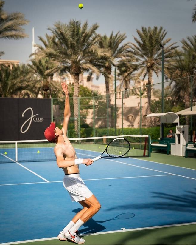 2026 호주오픈을 앞두고 아랍에미리트 두바이에서 훈련중인 야닉 시너. 시너 인스타그램