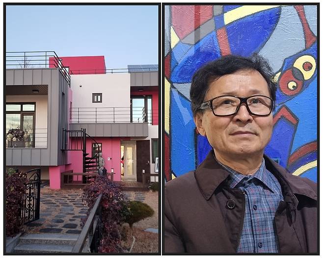 해조음미술관 본관(좌)과 전혁림 화백의 그림을 배경으로 인터뷰 중인 해조음 임호건 관장(우).