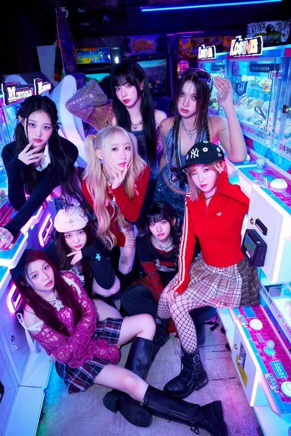 그룹 세이마이네임은 2025년 12월 29일 세 번째 EP '&Our Vibe'를 발표했다. 이 앨범으로 세이마이네임은 2025년에만 총 3번의 컴백 활동을 성사시켰다./인코드 엔터테인먼트