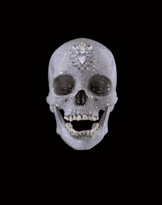 데미안 허스트의 ‘신의 사랑을 위하여’(2007) © Damien Hirst and Science Ltd <국립현대미술관>