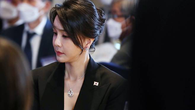 지난 2022년 6월 29일(현지시간) 스페인 동포 초청 만찬간담회에 참석한 김 여사. /뉴시스