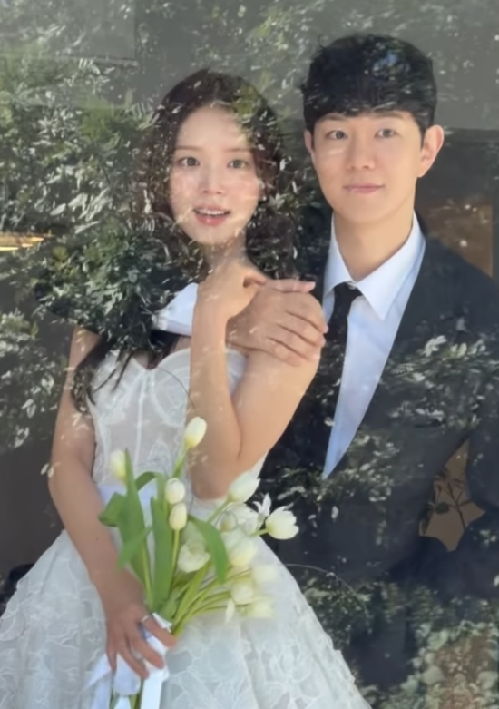 윤수영 SNS.