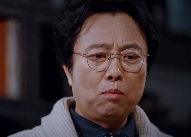 SBS '꼬리에 꼬리를 무는 그날 이야기'(꼬꼬무)가 K특집 3부작의 첫 번째 순서로 '마왕의 탄생' 편을 방송한다. 15일 방송되는 '꼬꼬무'에서는 필리핀 사탕수수밭 살인사건의 범인이자 텔레그램 마약왕 '마왕 전세계'로 불리는 박왕열의 실체를 파헤친다. '꼬꼬무'는 박왕열 사건을 통해 초국가적 국제범죄의 심각성을 조명한다. ‘꼬리에 꼬리를 무는 그날 이야기 시즌3 (꼬꼬무)’는 역사의 이면에 숨겨진 놀라운 사건과 이야기들을 깊이 있게 조명하는 프로그램이며, 매회 흥미진진한 스토리를 통해 시청자들에게 과거의 중요한 순간들을 되새기게 한다. 배우 장도연, 장현성, 장성규가 진행을 맡아 각기 다른 매력과 개성으로 이야기를 풀어나간다.