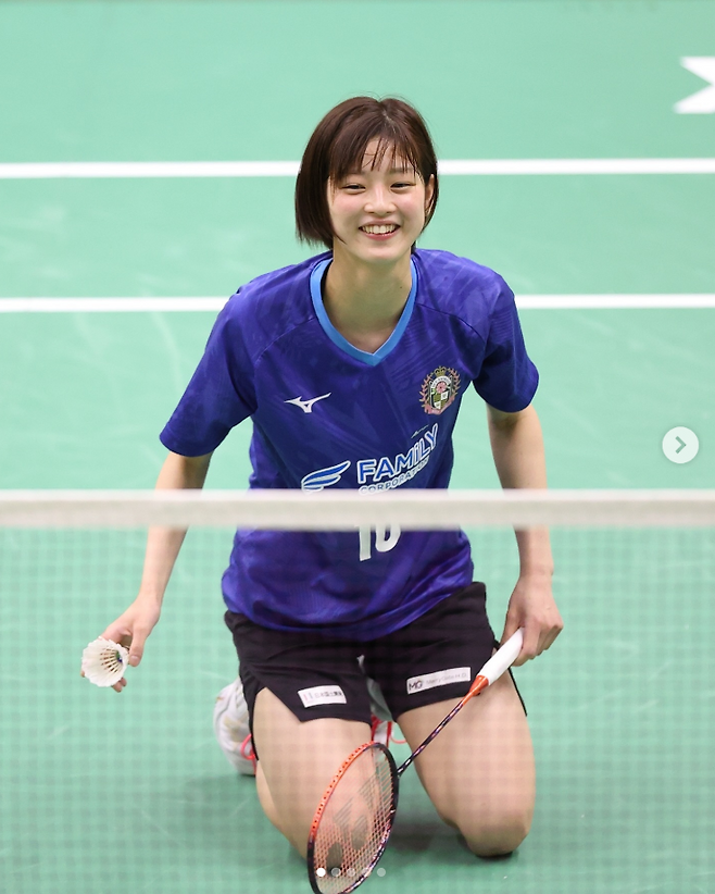 Japanese badminton star Maya Taguchi. Fan SNS
