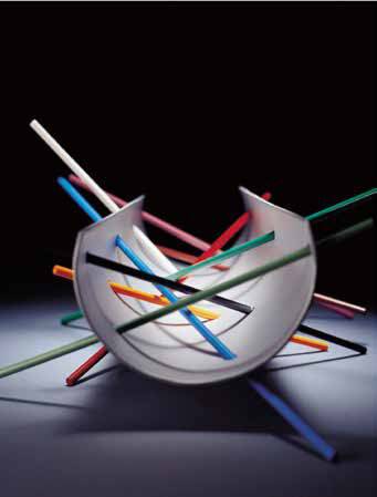 ‘달걀꾸러미’, 2017, 유리 금속, 15×40×15cm