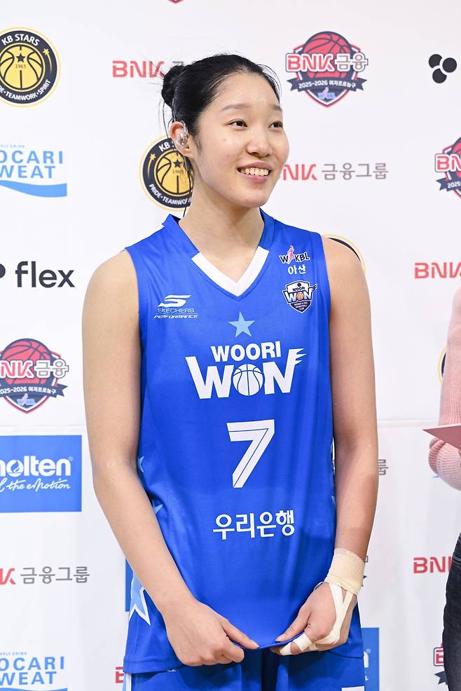 이민지는 경기당 20분을 뛰며 효율적인 움직임으로 우리은행의 공격에 활력을 불어넣고 있다. 사진제공|WKBL