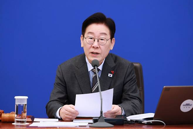 이재명 대통령이 20일 청와대에서 열린 국무회의에서 발언하고 있다. 뉴시스