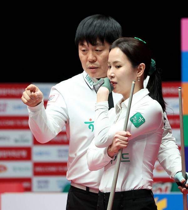 하나카드의 환상 남녀 복식 조합 김병호와 김진아. PBA 제공