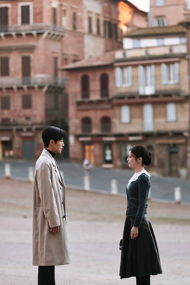 넷플릭스 시리즈 ‘이 사랑 통역 되나요?’ 주호진(김선호), 차무희(고윤정) 스틸. 넷플릭스 제공