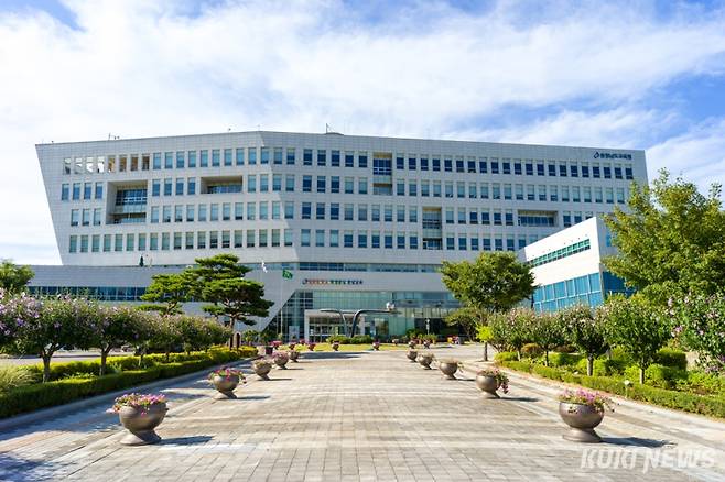 충남교육청 전경.