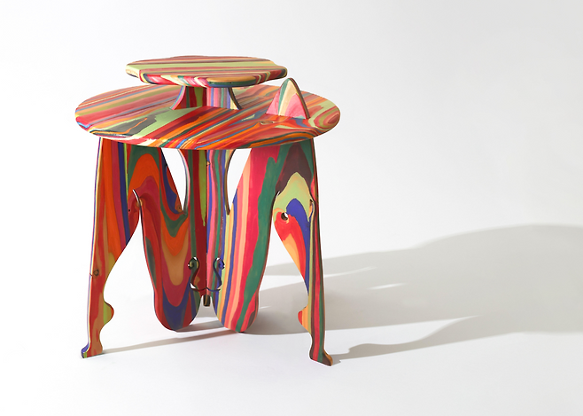 BodyTable_tropical H68 x W68 x D67.2cm, 나무에 분채, 2023