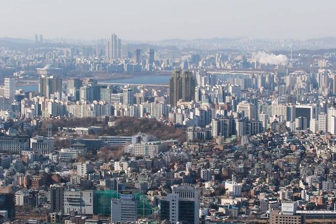 남산에서 바라본 서울 시내 아파트 모습. 연합뉴스