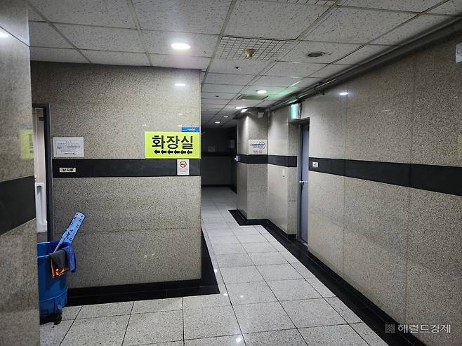 26일 오전 8시께 서울 마포구 소재의 북한 전문 매체 NK모니터가 속한 공유오피스. Nk모니터는 무인기를 북한으로 보낸 의혹을 받는 30대 대학원생 오모 씨가 발행인으로 활동하는 매체다. 이영기 기자.