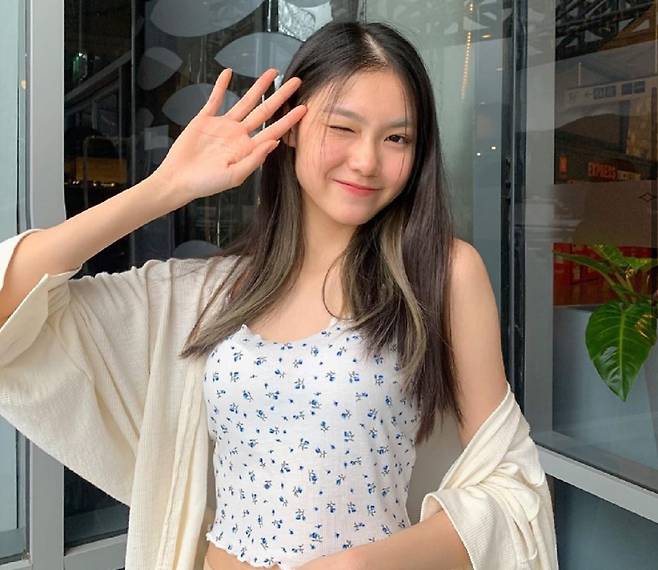 지난 25일 인도네시아 자카르타에서 끝난 2026 세계배드민턴연맹(BWF) 인도네시아 마스터스(슈퍼 500)에서 준우승을 차지하며 스포츠라이트를 받은 여자단식 세계랭킹 36위 피차몬 오파트니푸스가 27일부터 자국에서 열리는 태국 마스터스(슈퍼 300)엔 기권한다. BWF는 대회 직전 기권자 리스트를 발표하면서 피차몬을 포함시켰다. 피차몬은 세계랭킹 36위로, 인도네시아 마스터스 결승까지 올라 4위 천위페이(중국)에 분전한 것이 화제가 됐다. 피차몬 SNS