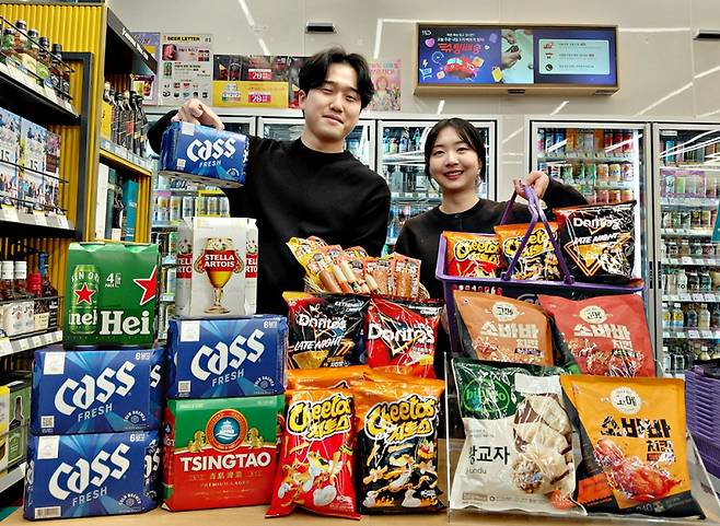 CU가 동계 국제 스포츠 대회를 맞아 준비한 최대 59% 할인 행사를 진행한다. CU 제공