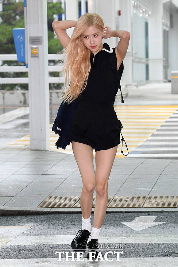 블랙핑크 로제가 1일 미국 로스앤젤레스에서 열리는 '제68회 그래미 어워드' 3개 부문 후보에 오른 것에 이어 퍼포먼스도 펼친다. /더팩트 DB