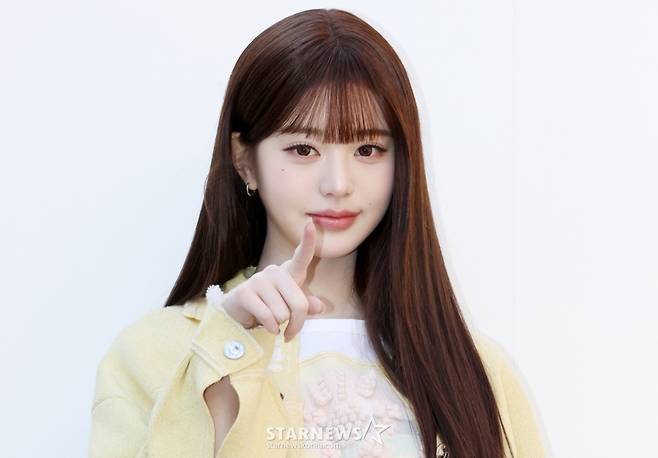 (서울=뉴스1) 김진환 기자 = 아이브 장원영이 29일 오전 서울 성동구 성수 플라츠2에서 열린 하이엔드 캐시미어 브랜드 '베리(BARRIE)' 2026 SS 컬렉션 출시 기념 포토행사에 참석해 포즈를 취하고 있다. 2026.1.29/뉴스1 Copyright (C) 뉴스1. All rights reserved. 무단 전재 및 재배포, AI학습 이용 금지. /사진=(서울=뉴스1) 김진환 기자