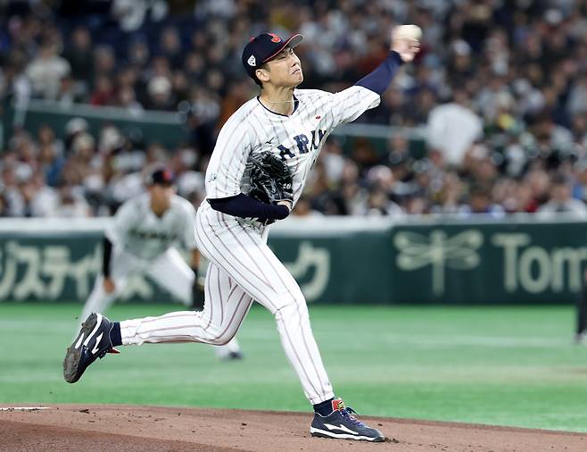 역투하는 일본 선발투수 소타니 류헤이
(도쿄=연합뉴스) 이동해 기자 = 15일 일본 도쿄돔에서 열린 2025 K베이스볼 시리즈 대한민국과 일본의 평가전. 1회초 일본 선발투수 소타니 류헤이가 역투하고 있다. 2025.11.15
eastsea@yna.co.kr
<저작권자(c) 연합뉴스, 무단 전재-재배포, AI 학습 및 활용 금지>