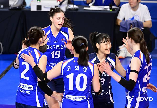 여자 프로배구 준PO 진출을 노리는 기업은행. (KOVO 제공)