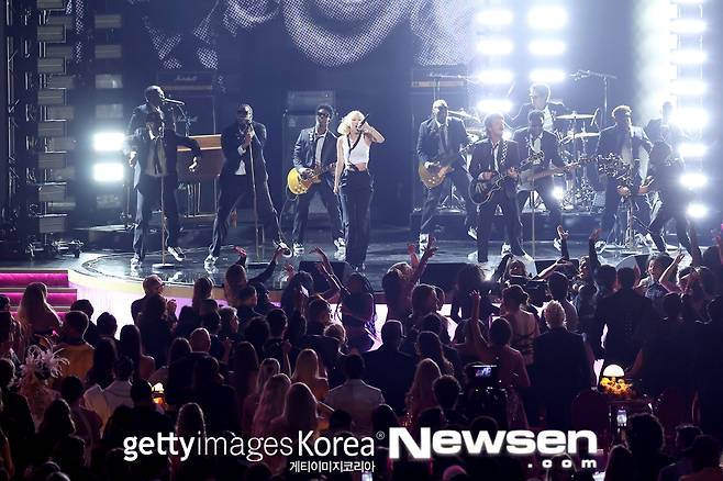 사진=로제, 브루노 마스/게티이미지코리아 제공