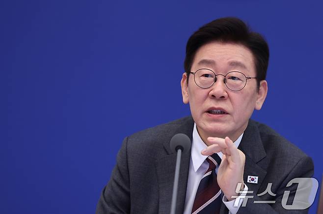 이재명 대통령이 3일 청와대에서 열린 국무회의에서 발언을 하고 있다. (청와대통신사진기자단) 2026.2.3/뉴스1 ⓒ News1 이재명 기자