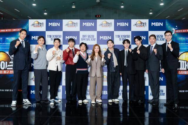 배구계 레전드 선수들과 예능계 레전드들의 만남으로 기대를 모은 '스파이크 워'가 시청률과 화제성 면에서 모두 아쉬운 결과를 나타내고 있다. MBN 제공