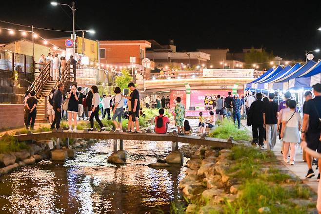 공주시 대표 도심하천인 제민천이 문체부 제2기 로컬100에 최종 선정됐다. (사진=공주시 제공)